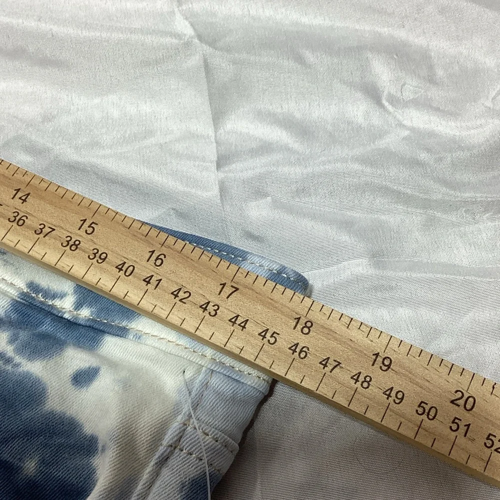 NWT GAP 12/31 Legging Skimmer Tie-Dye Denim - Picture 11 of 13